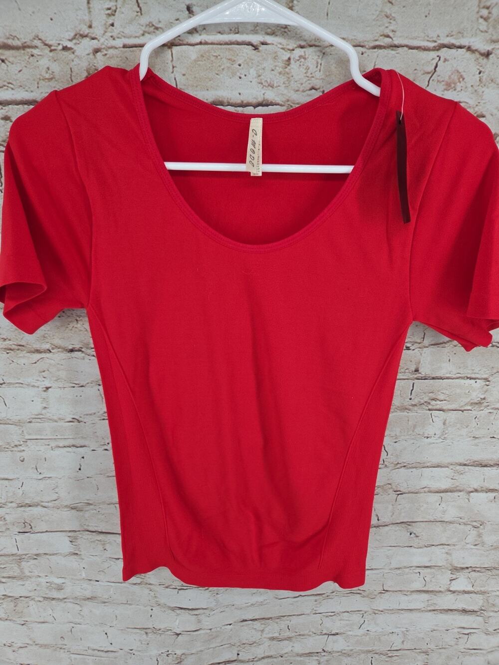 C-Mode Top One Size To Large Red NEW Short Sleeve Round Neck Fitted Top